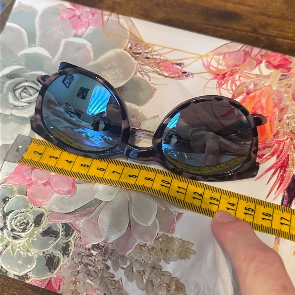 NWT French Connection Brown Soft Round Metal Trim Sunglasses with a blue Lens - Picture 5 of 7